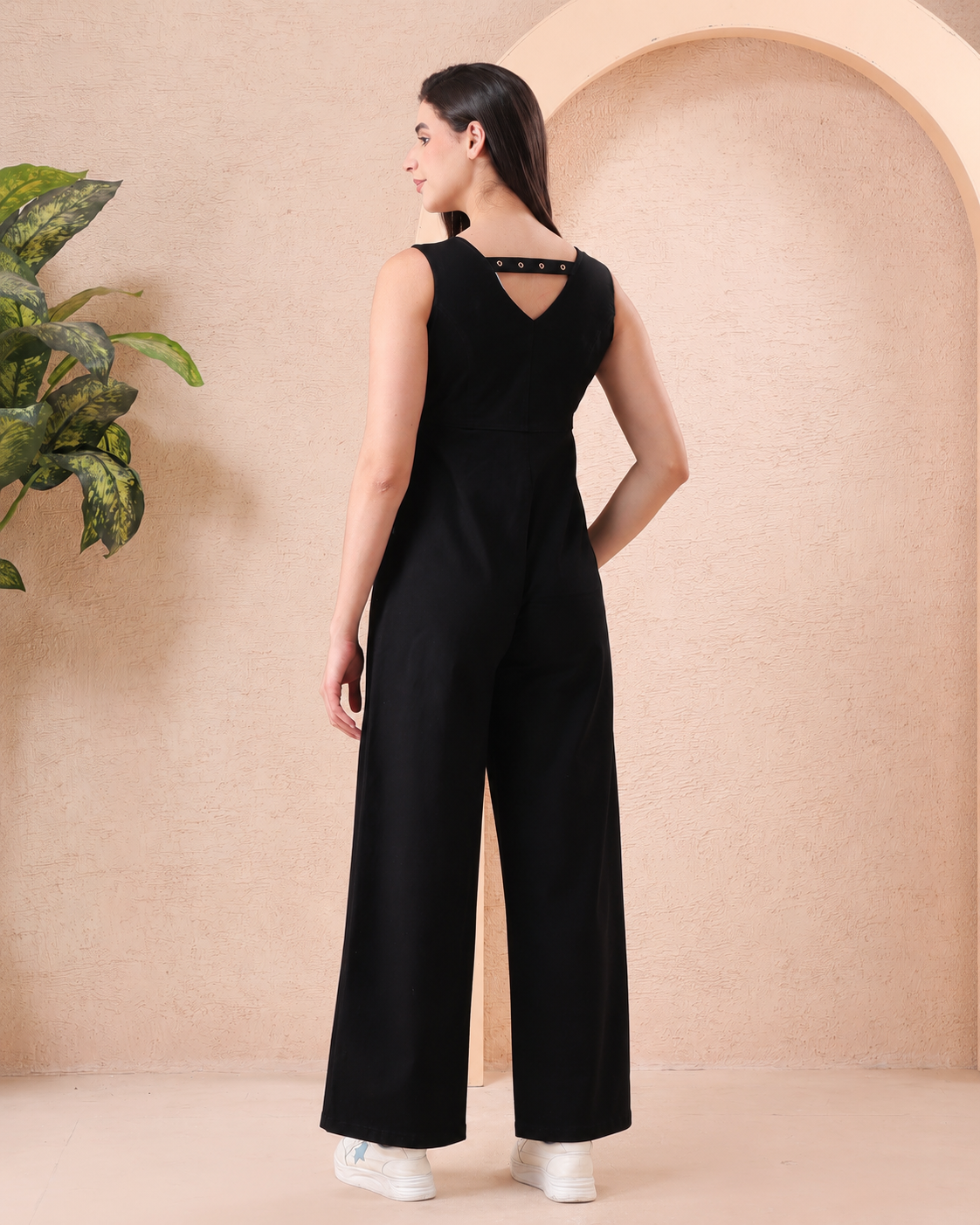 Women’s Black Sleeveless V-Neck Wide Leg Jumpsuit