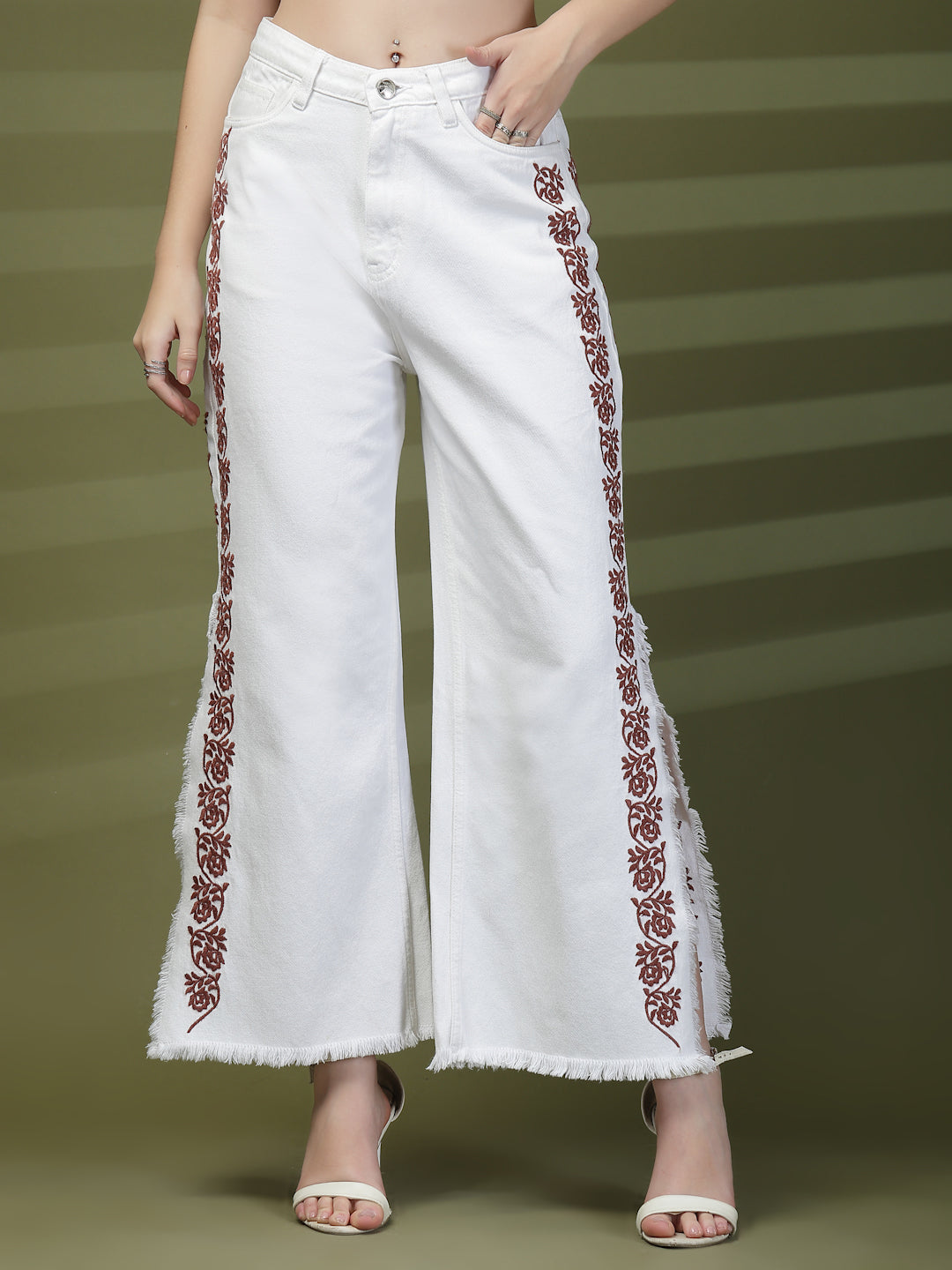 Embroidered white classic denim Jeans